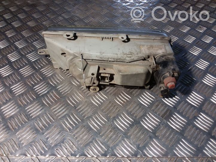 Seat Toledo I (1L) Lampa przednia 302961572