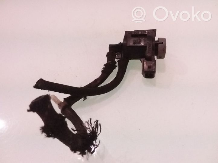 Audi A4 S4 B5 8D Valve vacuum 1J0906283A