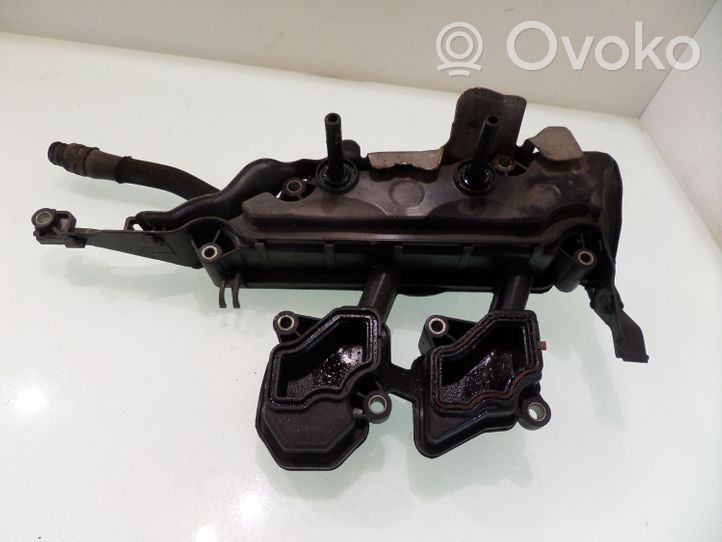 Opel Vivaro Oil breather separator 8200673395