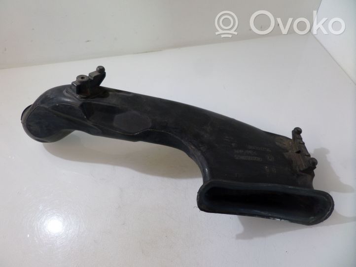 Opel Astra H Część rury dolotu powietrza 55351756