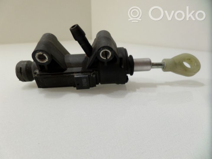 BMW 3 E92 E93 Clutch slave cylinder 13670610