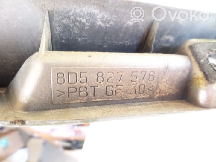 Audi A4 S4 B5 8D Galinio dangčio numerio apšvietimo juosta 8D5827576