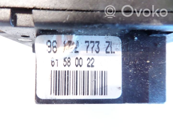 Peugeot 806 Manetka / Przełącznik wycieraczek 61580022