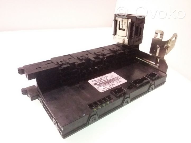 Mercedes-Benz C W203 Module de fusibles 2095450101