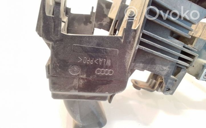 Audi A8 S8 D2 4D Altra parte interiore 4D0857007