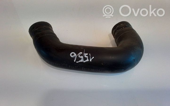 Volkswagen Golf III Tube d'admission d'air 032121063