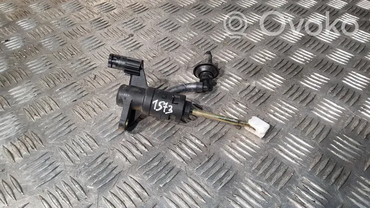 Audi A6 S6 C5 4B Główny cylinder sprzęgła 8E1721401AF