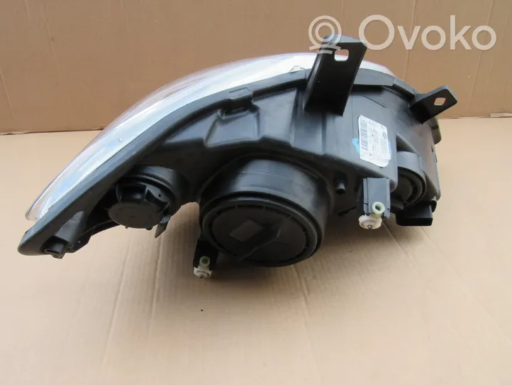 Mercedes-Benz Vito Viano W639 Faro delantero/faro principal A6398203061