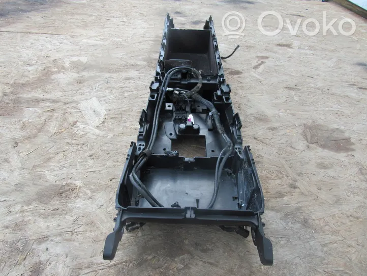 Mercedes-Benz SL R231 Console centrale T0502231