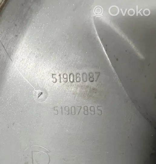 Opel Combo D Dekielki / Kapsle oryginalne 51906087