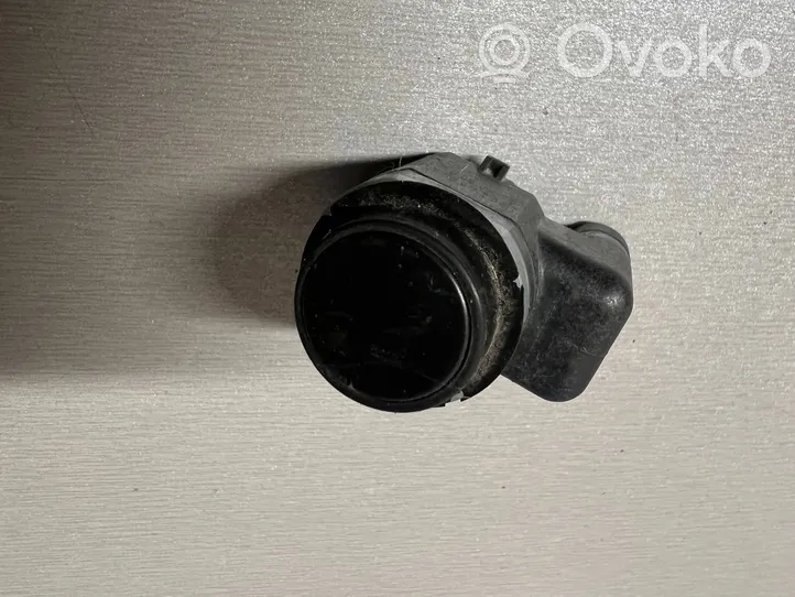 Nissan Qashqai Takapysäköintitutkan anturin pidike (PDC) 28438BG00A