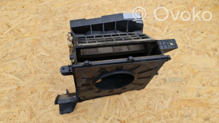 Nissan Almera Tino Cornice micro filtro dell’aria abitacolo (parte) 27200BU210