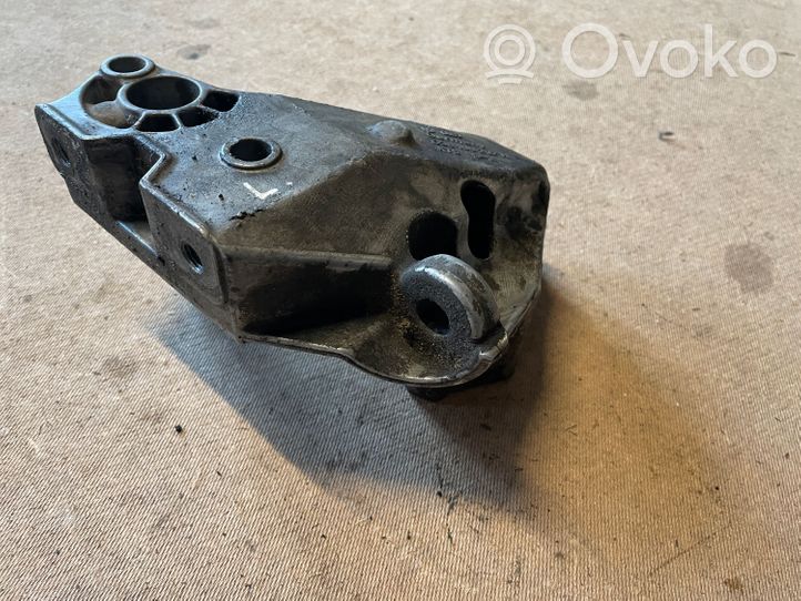 Audi TT Mk1 Supporto di montaggio del motore (usato) 038199207H