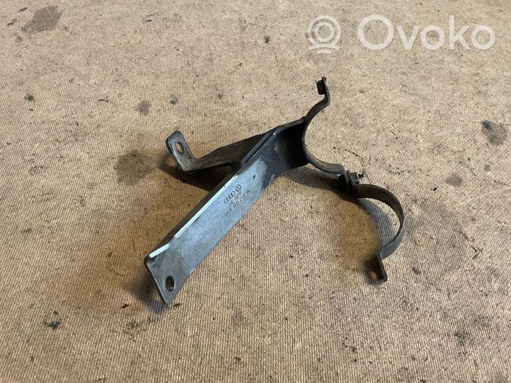 Audi TT Mk1 Staffa di montaggio del tubo dell’intercooler 06A145756A