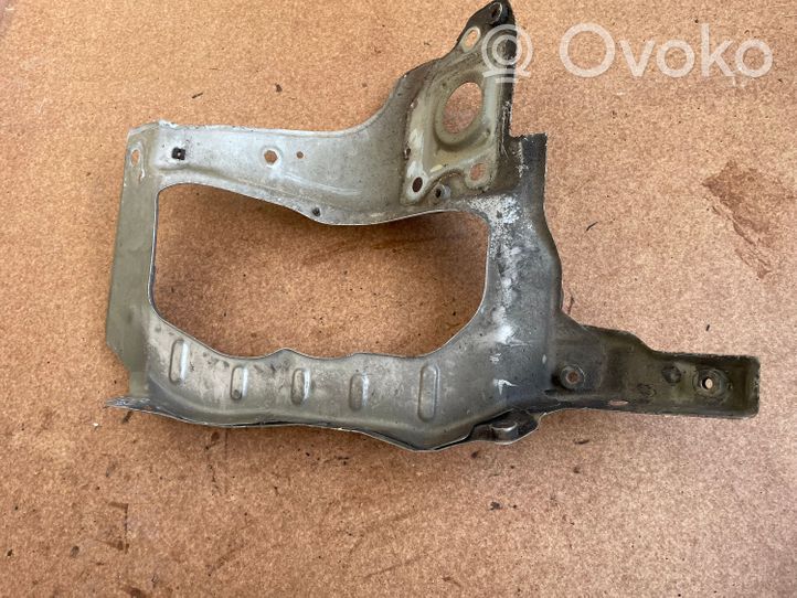 Opel Corsa C Traverse, support de radiateur latéral 09114128