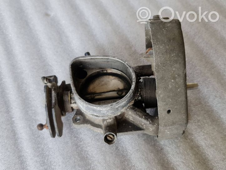 Audi 100 200 5000 C3 Clapet d'étranglement 31271302