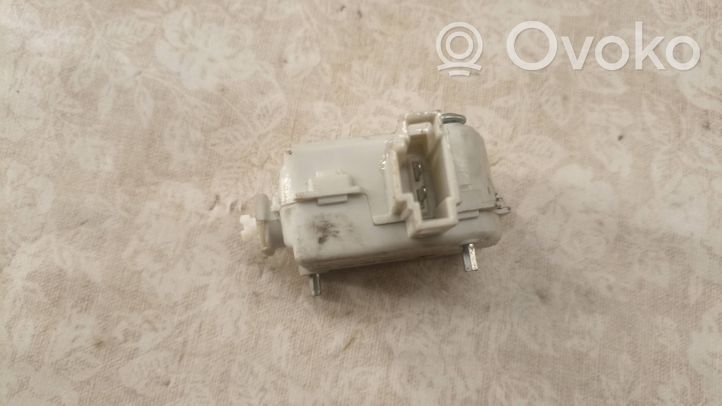 Volkswagen Golf IV Fuel tank cap lock motor 3B0959781B