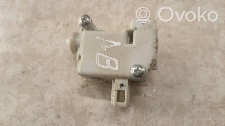 Volkswagen Golf IV Fuel tank cap lock motor 3B0959781B