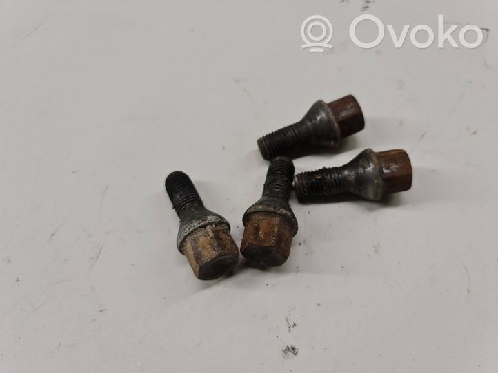 Fiat Grande Punto Nuts/bolts 