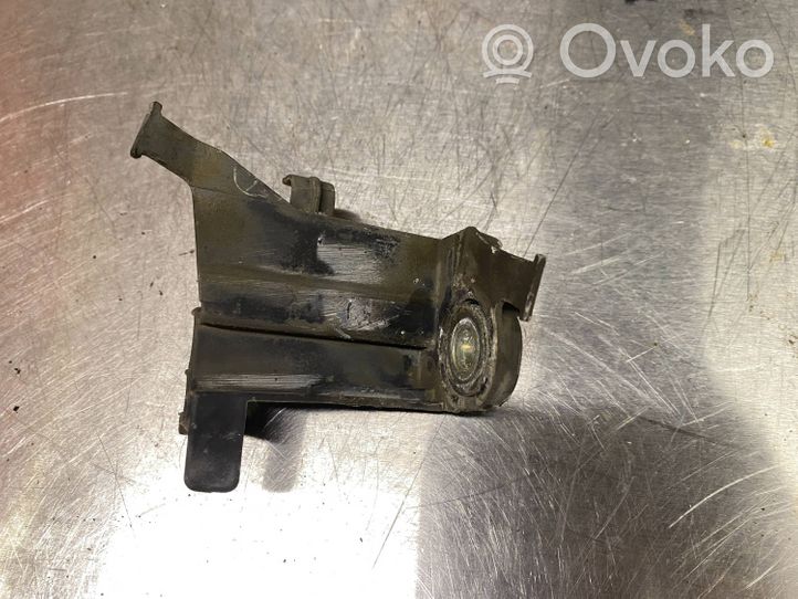 Volvo S80 Kita variklio skyriaus detalė 08651051