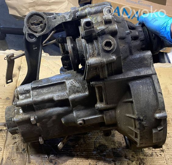 Volkswagen Golf II Manual 5 speed gearbox 020301107H