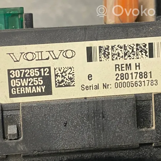 Volvo XC70 Ramka / Moduł bezpieczników 30728512