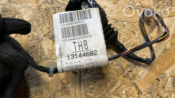 Opel Corsa D Cableado de puerta trasera 13144682