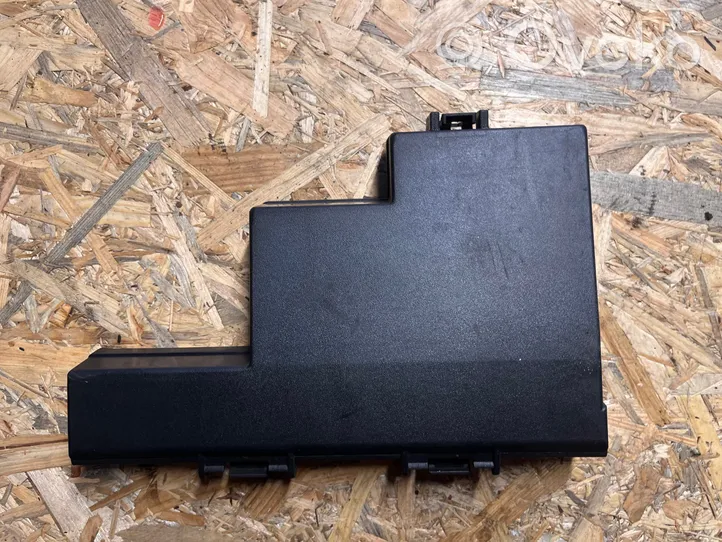 Jaguar S-Type Fuse box cover 2R8T14A075CC