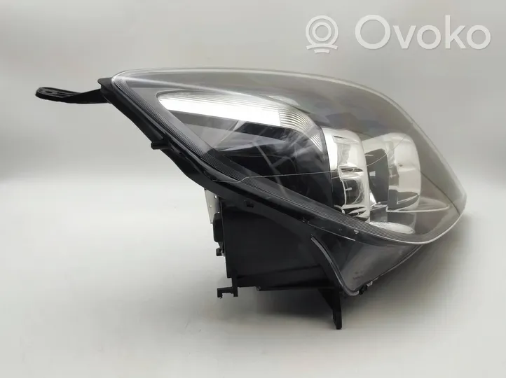 Opel Vectra C Lampa przednia 13170938