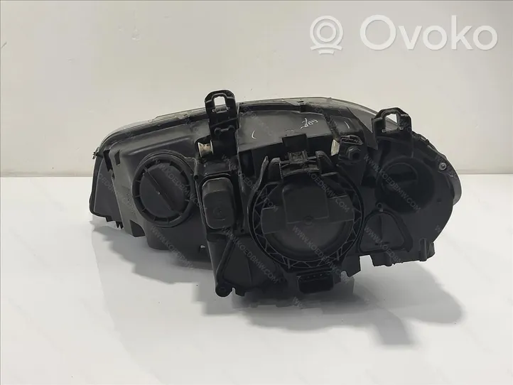 BMW X5 E70 Lampa przednia 63117288992