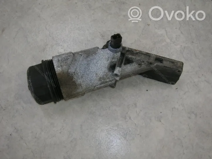 BMW 3 E36 Support de filtre à huile 11421715878