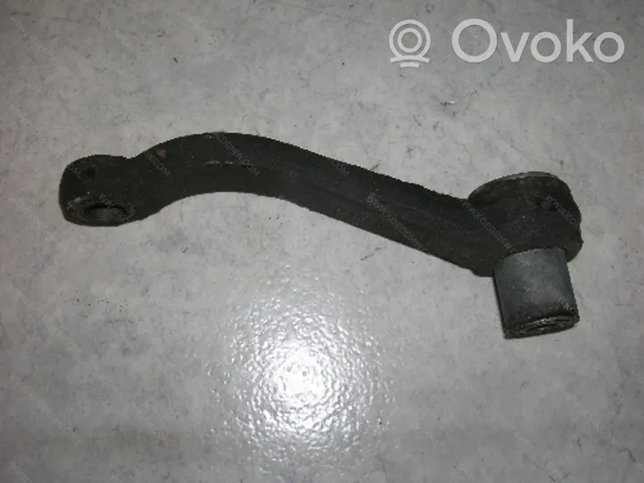 BMW 7 E38 Staffa di montaggio della cremagliera dello sterzo 32211141592