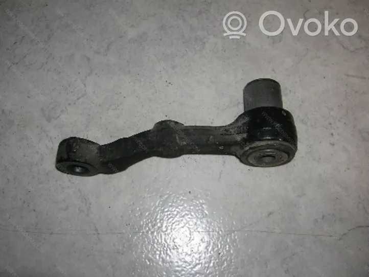 BMW 5 E34 Staffa di montaggio della cremagliera dello sterzo 32211136450