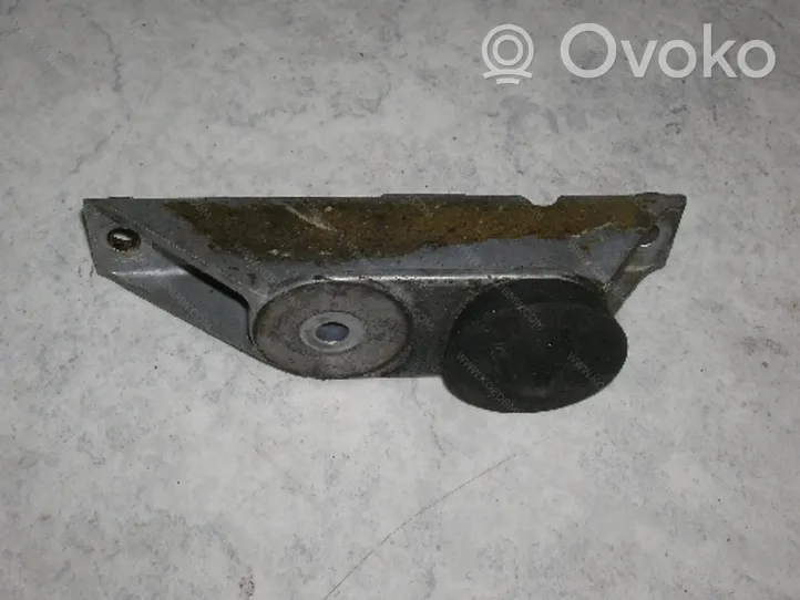 BMW 3 E30 Sottotelaio anteriore 11811134416