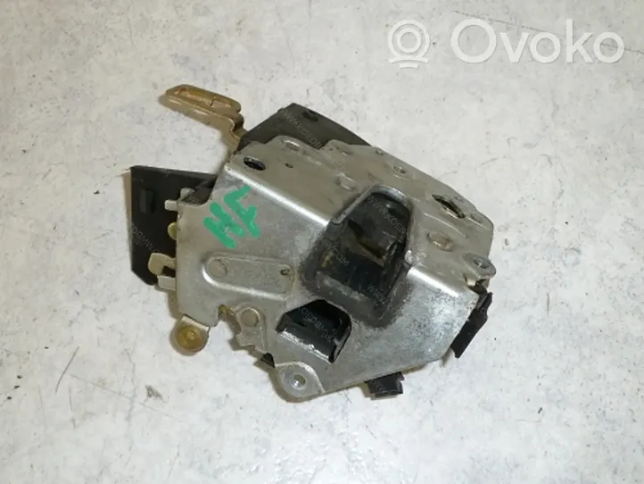 BMW 3 E36 Actionneur de loquet de verrouillage de porte à fermeture en douceur porte avant 51218122204