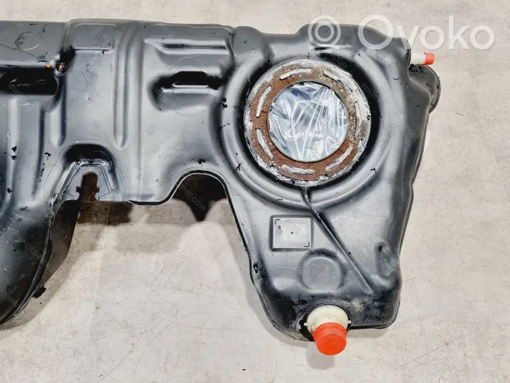 BMW 3 F30 F35 F31 Serbatoio del carburante 16117294608