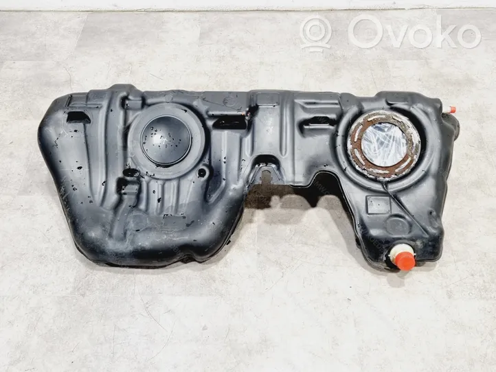 BMW 3 F30 F35 F31 Serbatoio del carburante 16117294608