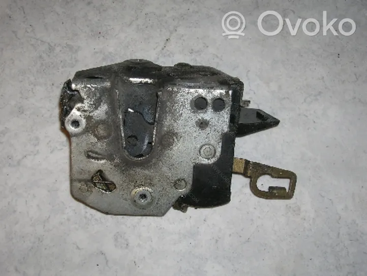 BMW 3 E36 Actionneur de loquet de verrouillage de porte à fermeture en douceur porte avant 51218122204