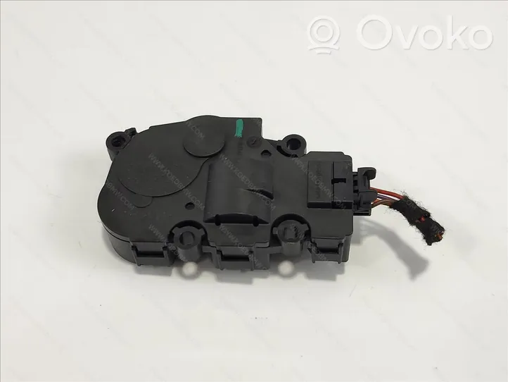 BMW 5 G30 G31 Motorino attuatore ricircolo aria dell’A/C 64119384023