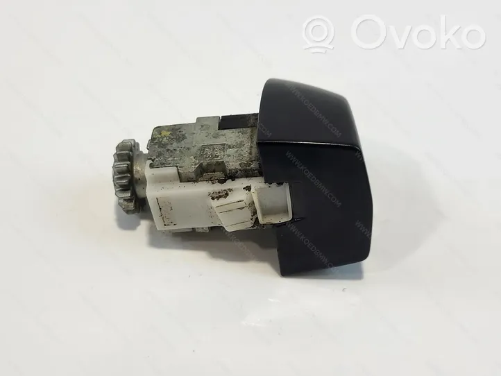 BMW 1 F20 F21 Zamek drzwi przednich 51217310727