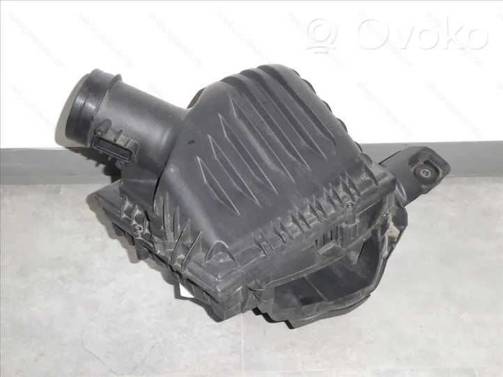 BMW 2 F45 Scatola del filtro dell’aria 13718513916