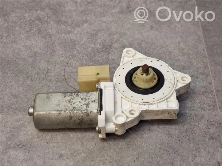 BMW 6 F12 F13 Elektriskais loga pacelšanas mehānisms bez motoriņa 67629478202