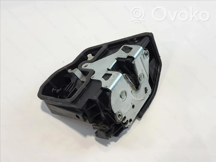 BMW 3 F30 F35 F31 Motore per chiusura ammortizzata della porta anteriore 51217202146