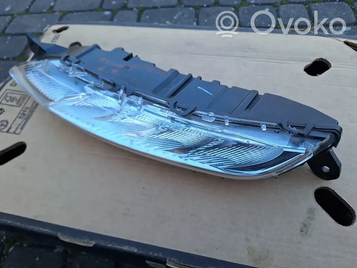 Citroen C4 II Picasso Lampa LED do jazdy dziennej 