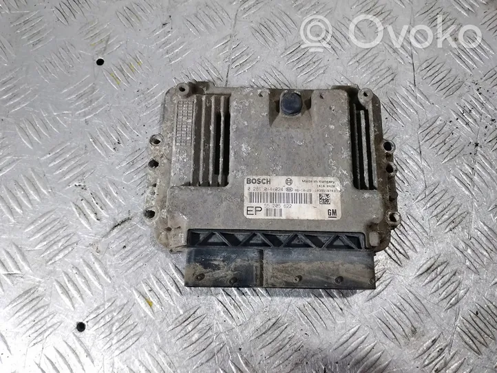 Opel Zafira B Komputer / Sterownik ECU silnika 55205622