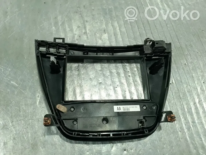 Opel Insignia A Klimato kontrolės/ pečiuko kontrolės apdaila 13273093