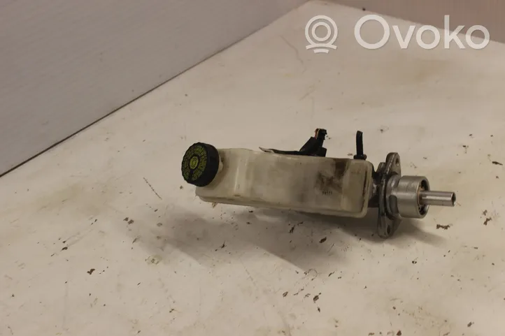 Toyota Avensis T250 Réservoir de liquide de frein 0204251172