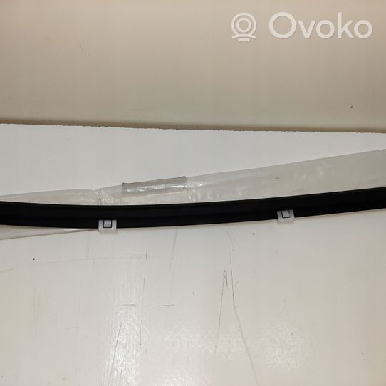 Hyundai Santa Fe Rivestimento modanatura del vetro della portiera posteriore 832202W000