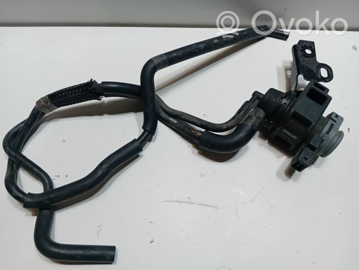 Renault Trafic II (X83) Vacuum valve 8200575400