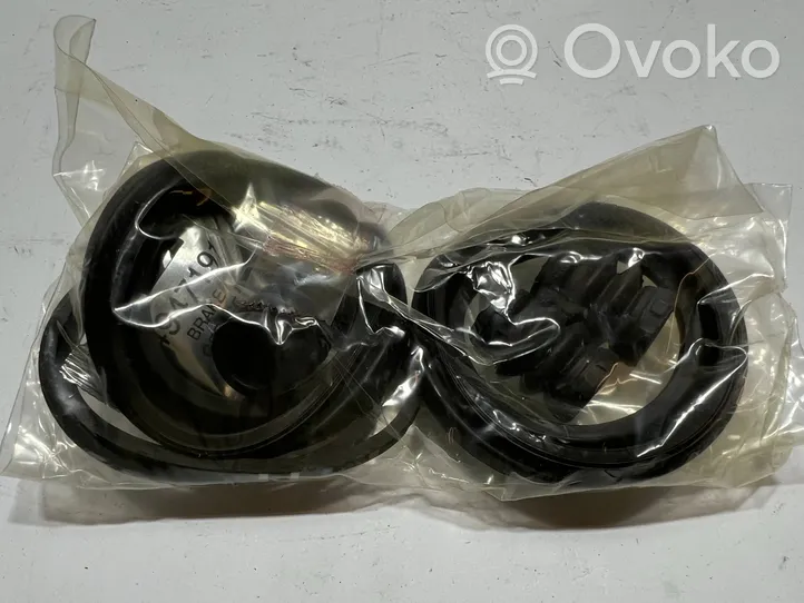 Nissan Almera N16 Supporto della pinza del freno anteriore 41120-71J25